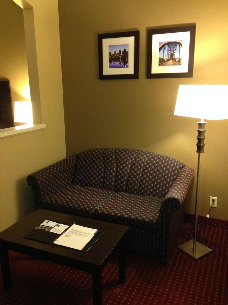 Quality Inn & Suites Little Rock West Экстерьер фото