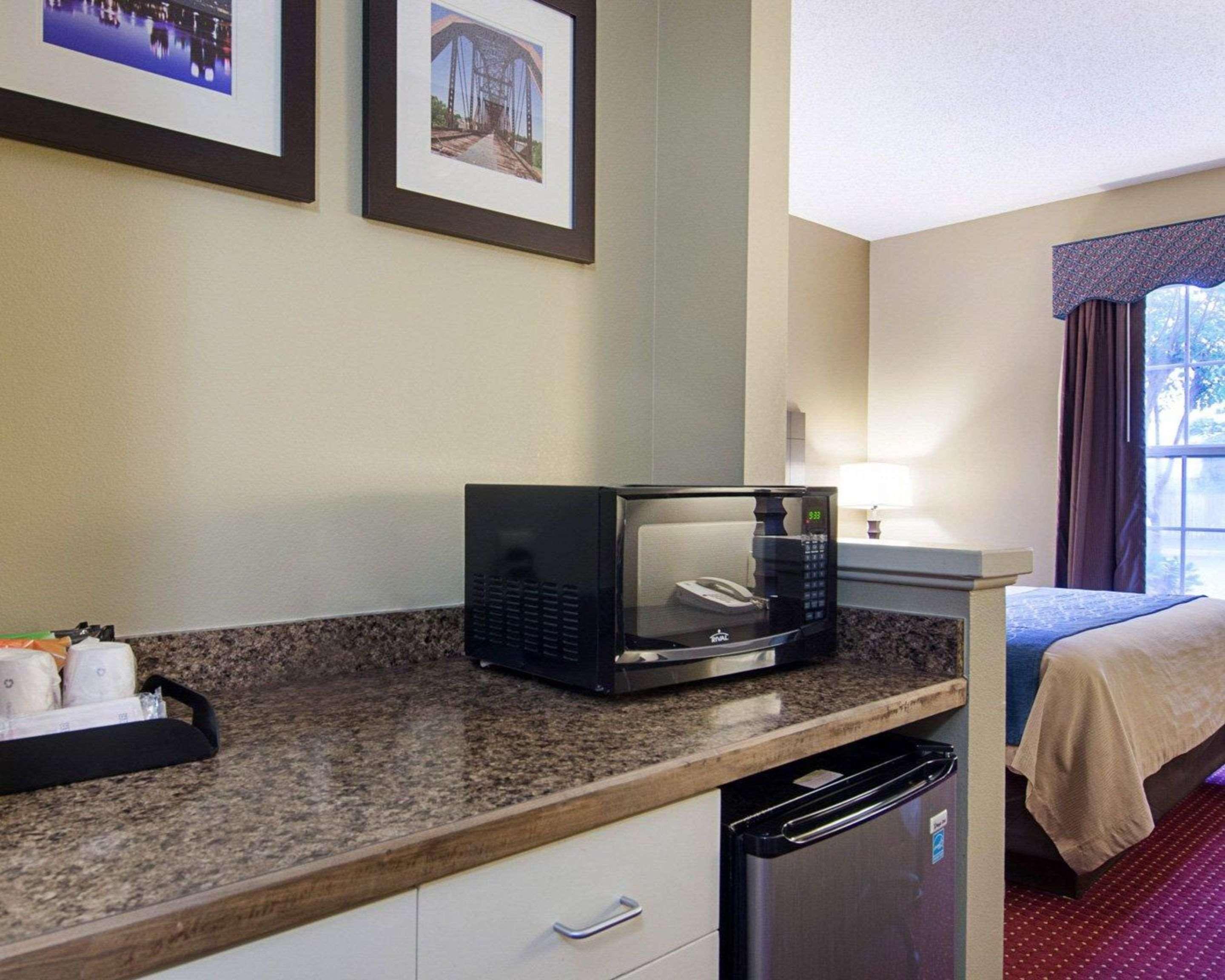 Quality Inn & Suites Little Rock West Экстерьер фото