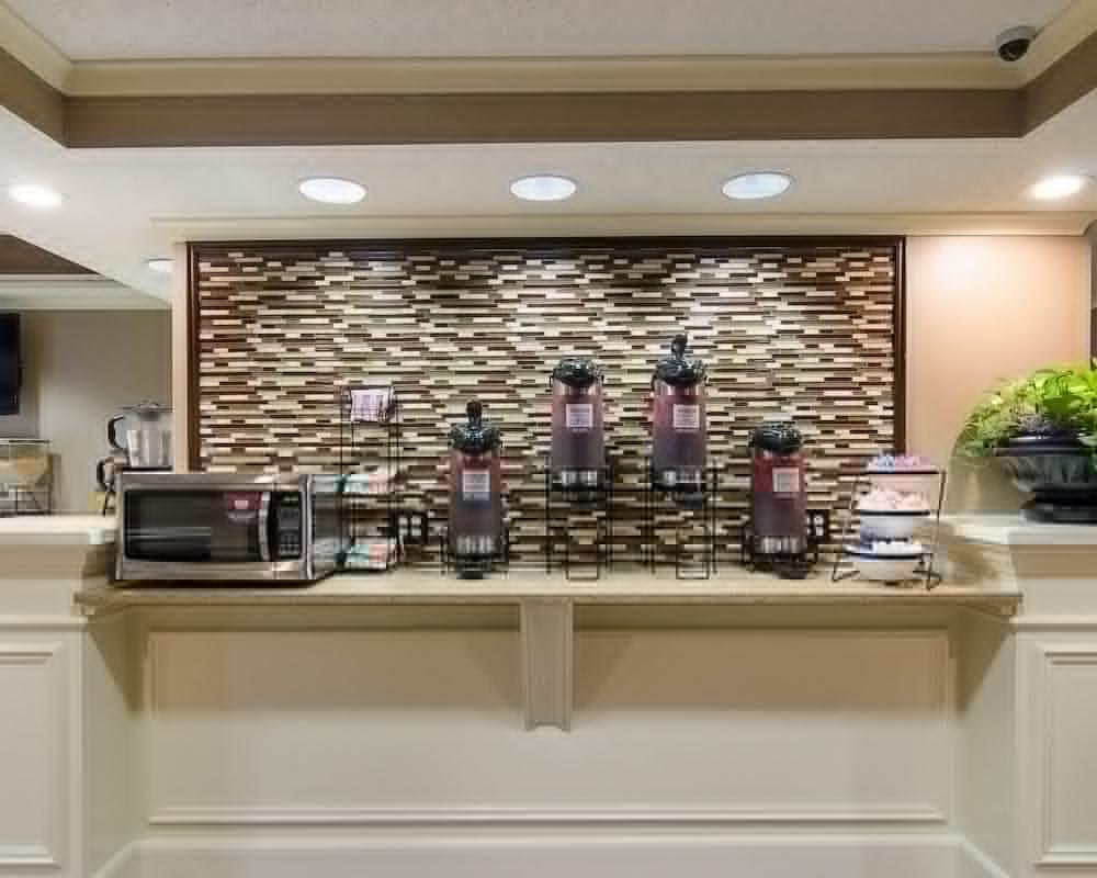 Quality Inn & Suites Little Rock West Экстерьер фото