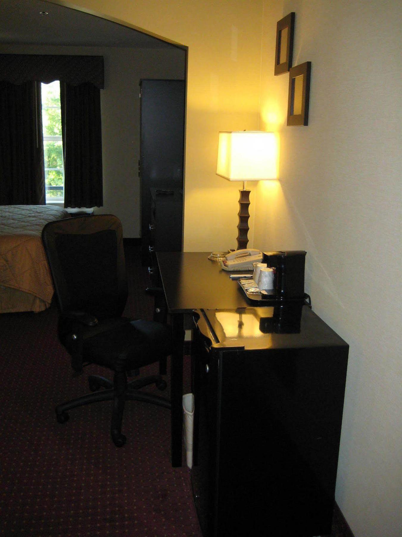 Quality Inn & Suites Little Rock West Экстерьер фото